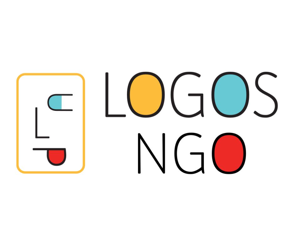 Logo Logos NGO. Po lewej buźka pokazująca język. Ułożona z literek. Po prawej duży napis LOGOS NGO. Każda litera O w innym kolorze. Kolejno żółtym, niebieskim i czerwonym.